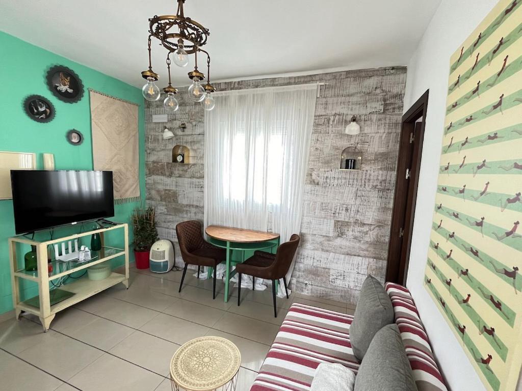Trozo De Luz Ap Parking & Terraza Apartment โกนิล เด ลาฟรอนเตรา ภายนอก รูปภาพ